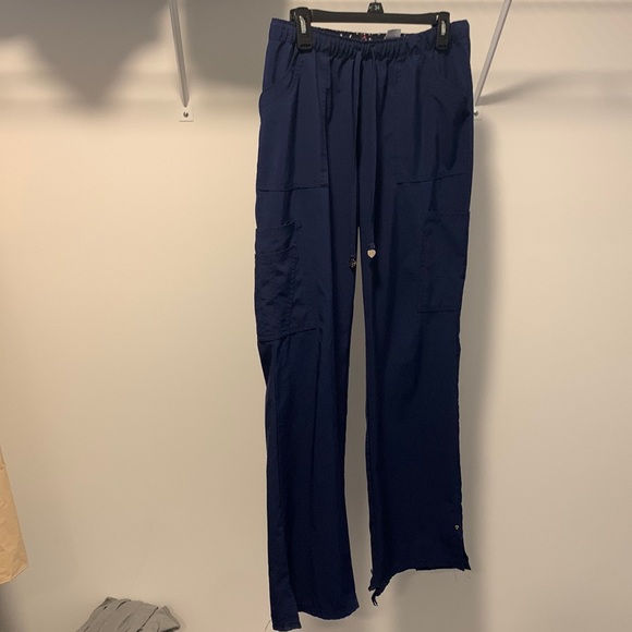 Navy blue scrub set - Picture 2 of 6